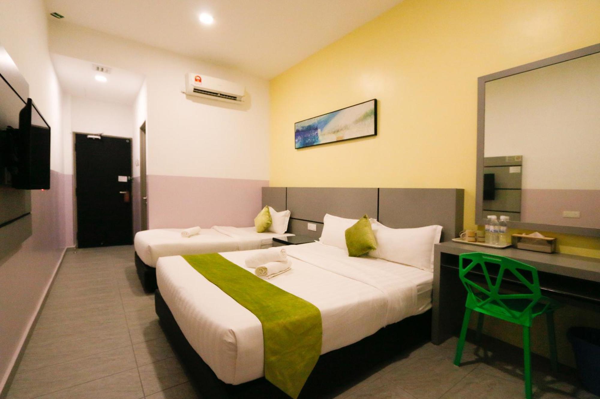 Travelland Hotel