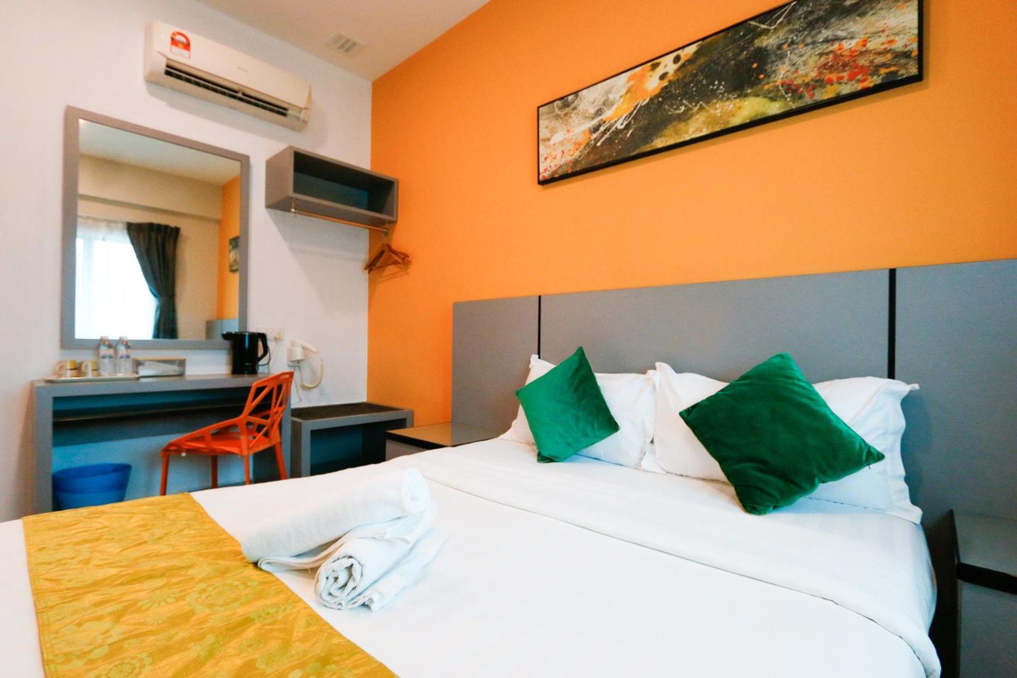 Travelland Hotel